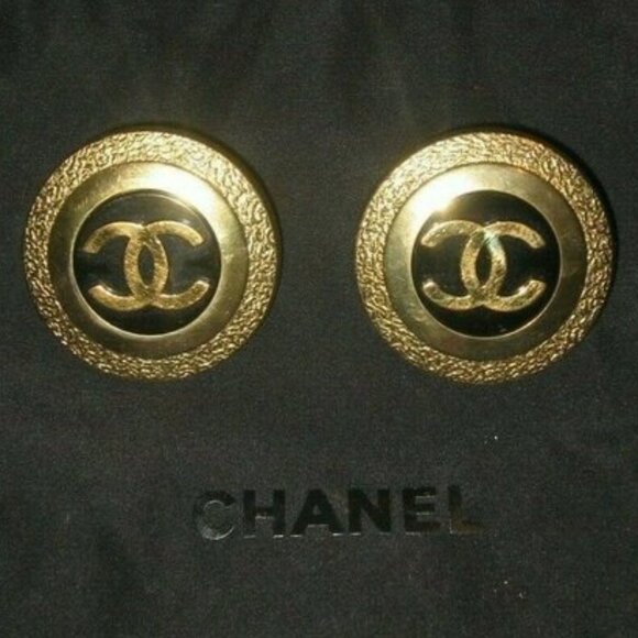 ❤️AUTH CHANEL Black Onyx Lucite Gold CC Logo Clip Earrings +Pouch 1.5x1.5 - Picture 1 of 11